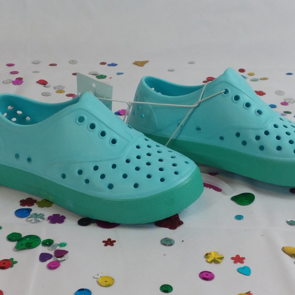 NEW Cat & Jack Jinnah Sneakers Slip On Water Shoes - Picture 4 of 6